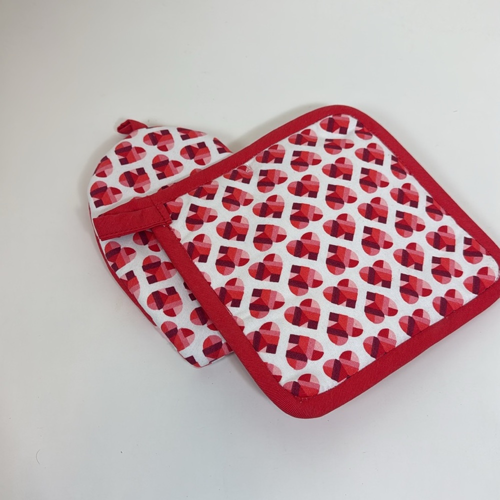 NWT Celebrate It Oven Mitt & Pot Holder Set Valentines Day - Picture 3 of 3